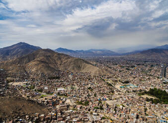 Stadtbild vom San Cristobal Hügel aus gesehen, Lima, Peru, Südamerika - RHPLF02299