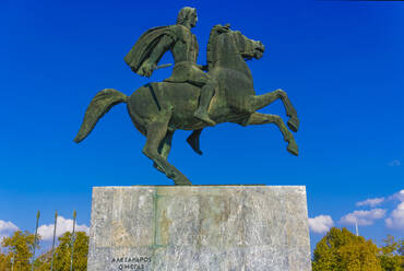 Statue von Alexander dem Großen auf dem Pferd Bucephalus am Hafen der Stadt, Thessaloniki, Griechenland, Europa - RHPLF02346