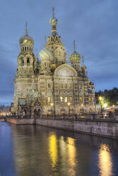 Abend, Kirche auf vergossenem Blut (Auferstehungskirche unseres Erlösers), UNESCO-Weltkulturerbe, St. Petersburg, Russland, Europa - RHPLF02364