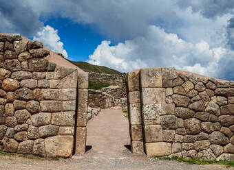 Puka Pukara Ruinen, Region Cusco, Peru, Südamerika - RHPLF02504