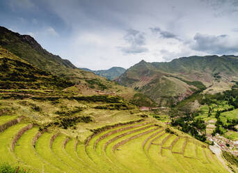 Inka-Terrassen, Pisac, Heiliges Tal, Region Cusco, Peru, Südamerika - RHPLF02507