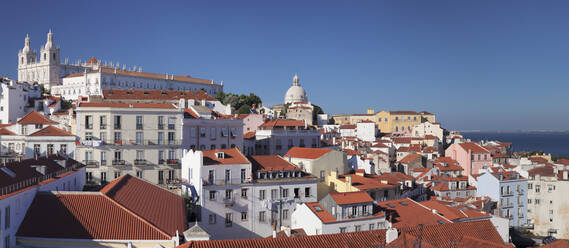 Aussichtspunkt Santa Luzia, Kloster Sao Vicente de Fora, Nationales Pantheon, Stadtteil Alfama, Lissabon, Portugal, Europa - RHPLF02582