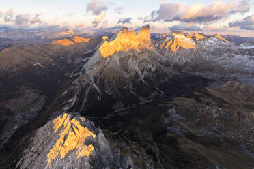 Luftaufnahme von Colac, Gran Vernel, Marmolada und Val Contrin, Dolomiten, Trentino-Südtirol, Italien, Europa - RHPLF02642