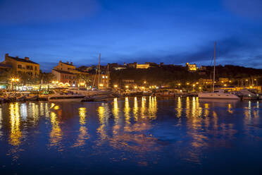 Hafen in der Abenddämmerung, Porto Vecchio, Korsika, Frankreich, Mittelmeer, Europa - RHPLF02784