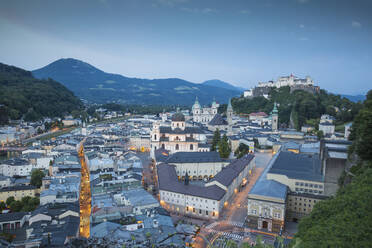 Blick auf die Burg Hohensalzburg über der Altstadt, UNESCO-Welterbe, Salzburg, Österreich, Europa - RHPLF02863