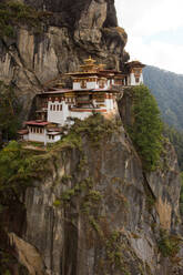 Das Taktsang-Kloster (Tigernest), Paro, Bhutan, Himalaya, Asien - RHPLF02936