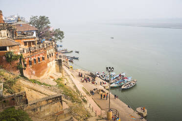 Ufer des Flusses Ganges in Varanasi, Uttar Pradesh, Indien, Asien - RHPLF02969