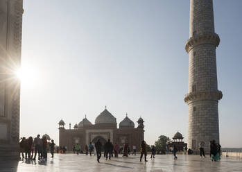 Moschee im Taj Mahal-Komplex, UNESCO-Weltkulturerbe, Agra, Uttar Pradesh, Indien, Asien - RHPLF02982