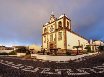 Kirche in Lajes das Flores bei Sonnenaufgang, Insel Flores, Azoren, Portugal, Atlantik, Europa - RHPLF03153