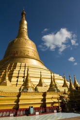 Goldene Stupa des Shwemawdaw-Pagodenkomplexes, Bagan (Pagan), Myanmar (Birma), Asien - RHPLF03362