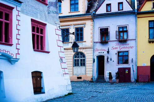 Die mittelalterliche Stadt Sighisoara, UNESCO-Weltkulturerbe, Siebenbürgen, Rumänien, Europa - RHPLF03392