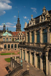 Innenhof des Zwingers, der nach den Bombenangriffen des 2. Weltkriegs vollständig wiederaufgebaut wurde, Dresden, Sachsen, Deutschland, Europa - RHPLF03421