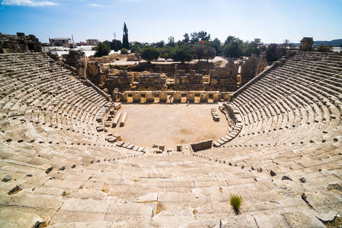 Amphitheater von Myra, das größte in Lykien, Demre, Provinz Antalya, Anatolien, Türkei, Kleinasien, Eurasien - RHPLF03480