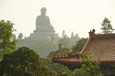 Großer Buddha vom Po Lin-Kloster, Ngong Ping, Insel Lantau, Hongkong, China, Asien - RHPLF03629