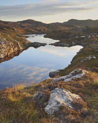 Maiden Loch, Assynt, Highlands, Schottland, Vereinigtes Königreich, Europa - RHPLF03793