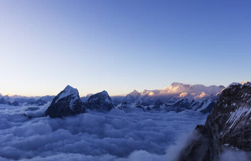 Blick auf Toboche, 6495m, von der Ama Dablam, Sagarmatha National Park, UNESCO Weltkulturerbe, Khumbu Tal, Nepal, Himalaya, Asien - RHPLF03826