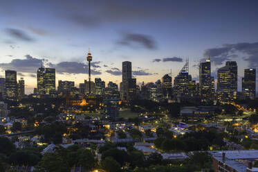 Blick auf die Skyline bei Sonnenuntergang, Sydney, New South Wales, Australien, Pazifik - RHPLF03841