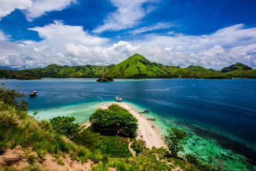 Blick von der Spitze der Insel Kelor, Indonesien, Südostasien, Asien - RHPLF03890