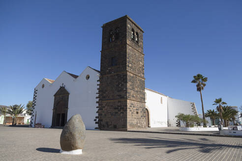 Kirche Unserer Lieben Frau von Candelaria in La Oliva auf der Vulkaninsel Fuerteventura, Kanarische Inseln, Spanien, Atlantik, Europa - RHPLF03936