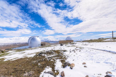 Blick auf das Observatorium der Mount John University in der Nähe des Lake Tekapo, Südinsel, Neuseeland - SMAF01393