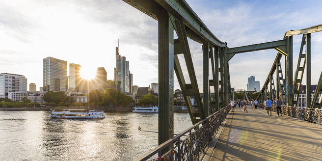 People on Eiserner Steg bridge over river in Frankfurt, Germany - WDF05455