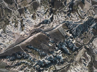 Luftaufnahme der vulkanischen Landschaft in Kappadokien, Türkei - KNTF03179
