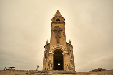 Kirche in dem verlassenen Dorf Ilha dos Tigres, Angola. - VEGF00555