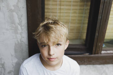 Portrait of a blond boy - KMKF01037