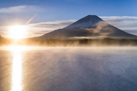 Shoji-See und Berg Fuji, Fuji-Hazone-Izu-Nationalpark, Japan, Asien, lizenzfreies Stockfoto