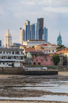 Historische und moderne Stadtsilhouette, Panama-Stadt, Panama, Mittelamerika - RHPLF04620