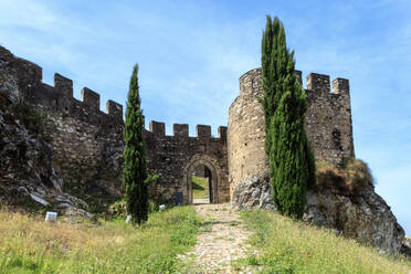 Burg von Alegrete, ein dramatisches portugiesisches mittelalterliches Dorf auf einem Hügel in der Nähe von Portalegre in der Region Alentejo an der Grenze zu Spanien, Portugal, Europa - RHPLF04671