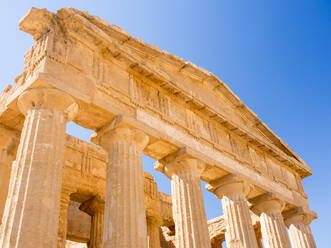 Tempel der Konkordie, griechische Ruinen von Agrigent, UNESCO-Weltkulturerbe, Sizilien, Italien, Europa - RHPLF04717
