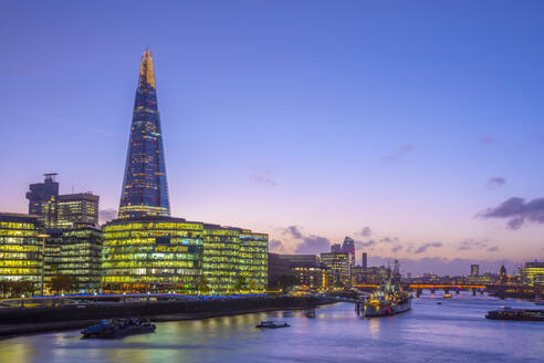 The Shard und City Hall an der Themse, Southwark, London, England, Vereinigtes Königreich, Europa - RHPLF04778