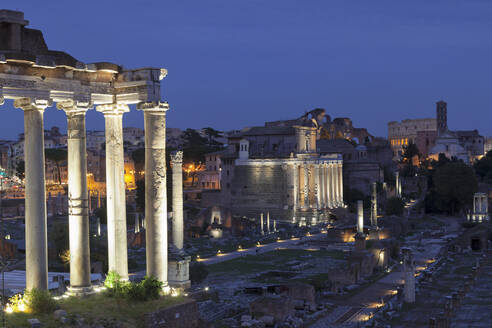 Roman Forum (Foro Romano), Temple of Saturn and Colosseum, UNESCO World Heritage Site, Rome, Lazio, Italy, Europe - RHPLF04818