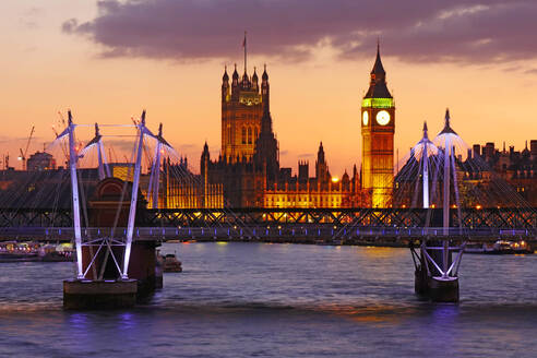 Skyline von London in der Abenddämmerung, mit Big Ben und Houses of Parliament, London, England, Vereinigtes Königreich, Europa - RHPLF05092