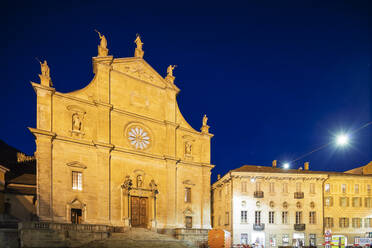 Kirche La Collegiata von St. Peter und Stephan, UNESCO-Welterbe, Bellinzona, Tessin, Schweiz, Europa - RHPLF05228