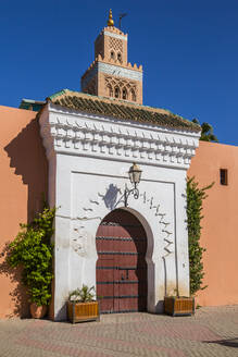 Blick auf das Minarett der Koutoubia-Moschee, UNESCO-Weltkulturerbe, Marrakesch, Marokko, Nordafrika, Afrika - RHPLF05249