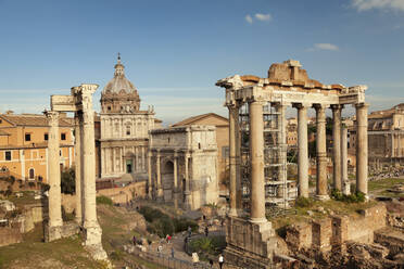Roman Forum (Foro Romano), Temple of Saturn and Arch of Septimius Severus, UNESCO World Heritage Site, Rome, Lazio, Italy, Europe - RHPLF05339