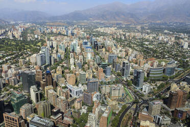 Metropole Sanhattan vom Gran Torre Santiago aus, Costanera Center, Südamerikas höchstes Gebäude, Las Condes, El Golf, Santiago, Chile, Südamerika - RHPLF05348