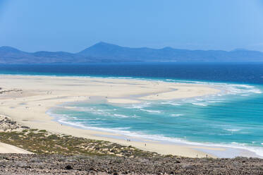 Schöne Lagune am Strand von Risco, Fuerteventura, Kanarische Inseln, Spanien, Atlantik, Europa - RHPLF05373