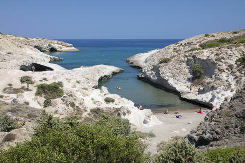 Kapros Strand an der Nordostküste, Pachena, Milos, Kykladen, Ägäisches Meer, Griechische Inseln, Griechenland, Europa - RHPLF05459