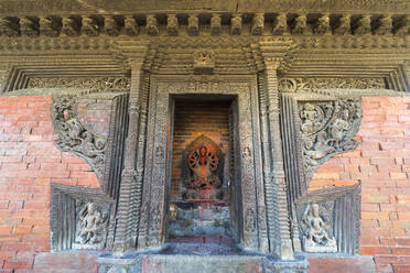 Statue einer Tempelgottheit, Uma Maheshwar-Tempel, Kirtipur, Nepal, Asien - RHPLF05462