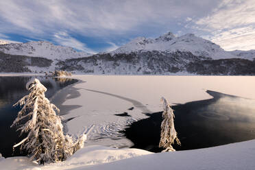 Gefrorener Silsersee, Plaun da Lej, Region Maloja, Kanton Graubünden, Engadin, Schweiz, Europa - RHPLF05534