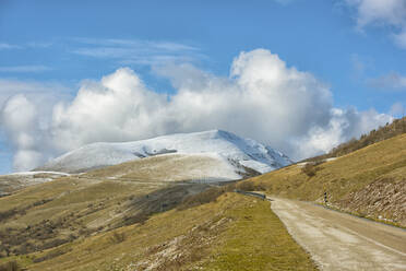 Winter in Monte Cucco Park, Apennines, Umbria, Italy, Europe - RHPLF05550