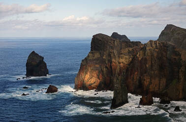 The dramatic sea cliffs of the Sao Lourenco peninsula, eastern Madeira, Portugal, Atlantic Ocean, Europe - RHPLF05675