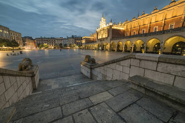 Krakauer Hauptplatz, UNESCO-Weltkulturerbe, Krakau, Polen, Europa - RHPLF05720