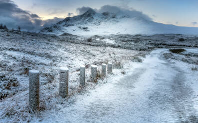 Sligachan im Schnee, Isle of Skye, Innere Hebriden, Schottland, Vereinigtes Königreich, Europa - RHPLF05737