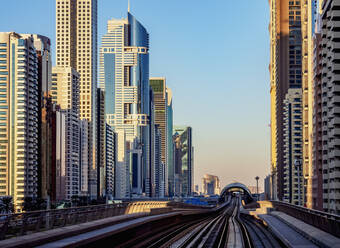 Dubai Metro, Dubai, Vereinigte Arabische Emirate, Naher Osten - RHPLF05753