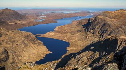 Blick nach Norden von A' Mhaighdean, einem der entlegensten schottischen Munros und einem der schönsten Aussichtspunkte in Großbritannien, Highlands, Schottland, Vereinigtes Königreich, Europa - RHPLF05789