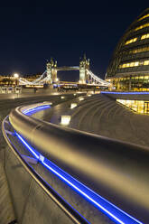 Tower Bridge bei Nacht, London, England, Vereinigtes Königreich, Europa - RHPLF05814